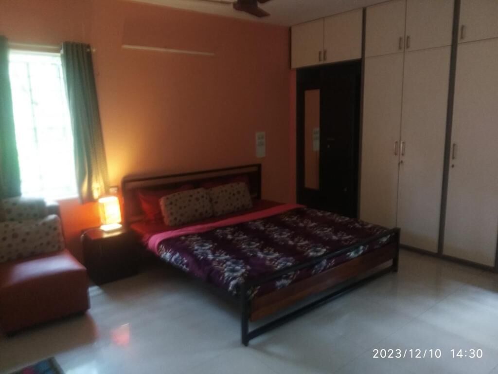 3 chambres, fer et planche à repasser, Wi-Fi, draps fournis