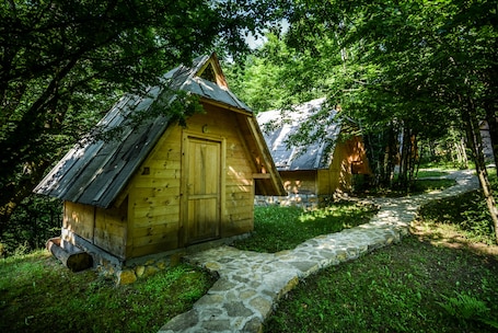 1 bedroom, individually decorated, individually furnished. Camp Divlja Rijeka