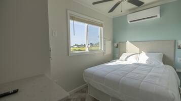 Bungalow, Marina View (Over the water Bungalow)