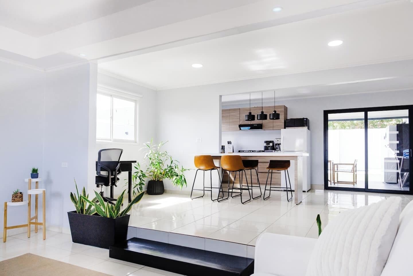 المنشأة من الداخل