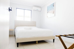 3 chambres, fer et planche à repasser, accès au Wi-Fi (inclus)