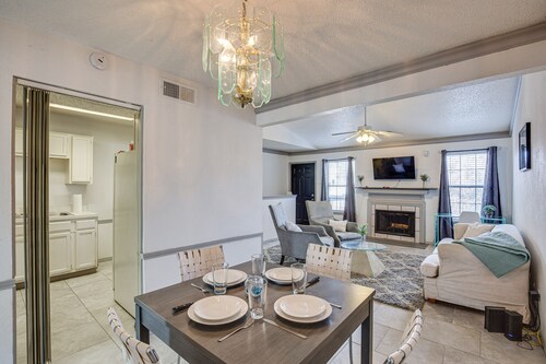 Walkable Location: Charming Dallas Condo!
