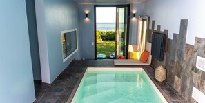 Indoor pool, a heated pool - Nouveauté : Villa Ponant à Doëlan, Prestations « Wellness » Face à L'océan (Clohars-Carnoët)