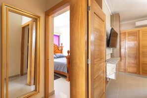 2 Schlafzimmer, Zimmersafe, Bügeleisen/Bügelbrett, kostenloses WLAN