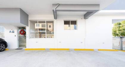 Elegant Oceanview Condo 5 Min to Malecón & Zona Colonial, WI-FI, Free Parking