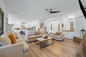 Living area - Super Mario Hideout Desert Dream (Indio)