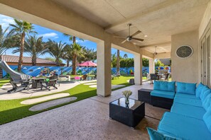 Terrace/patio - Super Mario Hideout Desert Dream (Indio)