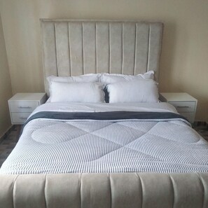2 bedrooms, iron/ironing board, WiFi, bed sheets