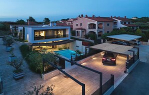Exterior - Beautiful home in Pula (Pula)
