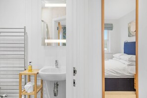 3 Schlafzimmer, Bügeleisen/Bügelbrett, Internetzugang, Bettwäsche