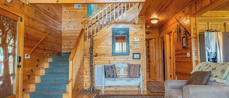 Smart TV, fireplace, DVD player, books