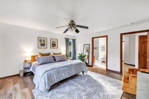 4 dormitorios, tabla de planchar con plancha, wifi y ropa de cama