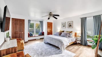4 bedrooms, iron/ironing board, WiFi, bed sheets