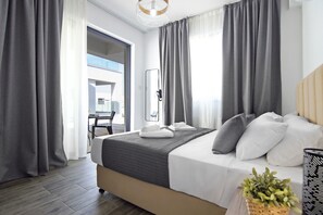 3 slaapkamers, een strijkplank/strijkijzer, internet, beddengoed