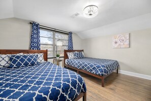 2 bedrooms, iron/ironing board, travel cot, WiFi