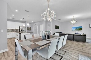 Interior - Family Friendly home near Disney. Private pool/spa. Resort amenities included (Davenport)