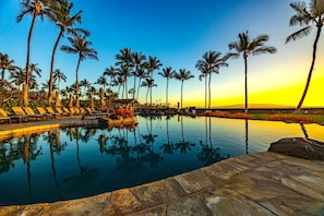 Outdoor pool, a waterfall pool, pool umbrellas, sun loungers - Wailea Beach Villas Resort by KBM (Kihei)