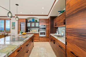 Fridge, microwave, oven, coffee/tea maker