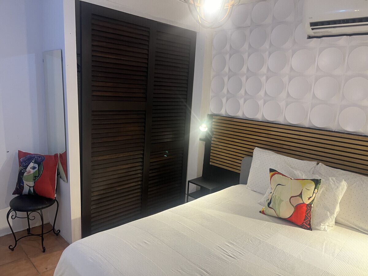 1 bedroom, desk, iron/ironing board, free WiFi