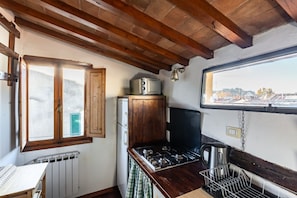 Microwave, stovetop, dishwasher