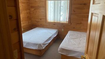 8 bedrooms, iron/ironing board, free WiFi