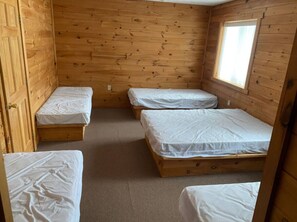 8 bedrooms, iron/ironing board, free WiFi