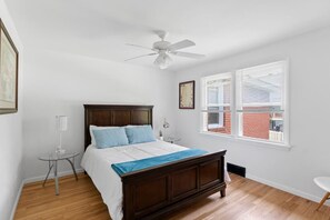 4 chambres, bureau, accès au Wi-Fi (inclus), literie fournie