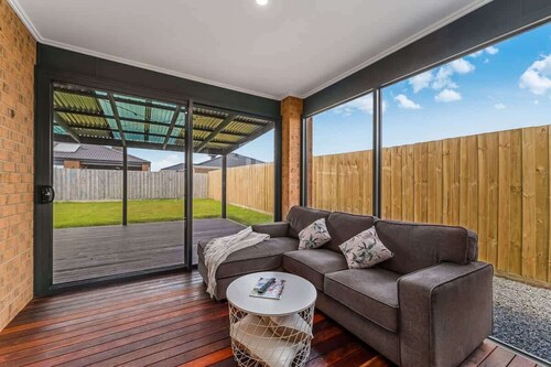 Comfortable Living, Bonshaw