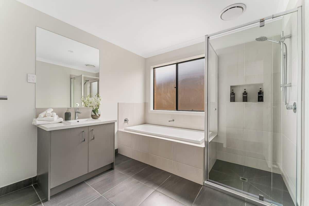 Shower, hair dryer, shampoo