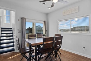 Dining - 5310- Wright by the Beach, Stroll to Beach, Sun Deck, Rec Room, Bring Fido! (Kill Devil Hills)