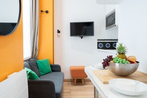 TV - Lavie Maison Petite Studio (Paris)