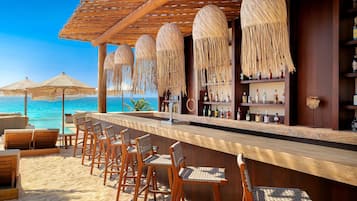 Privat strand i nærheten, buss til stranden (inkludert) og strandbar