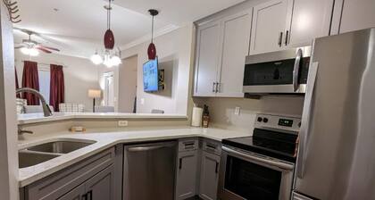 The Bama Retreat 3bed/3bath Condo minutes from The University of Alabama!