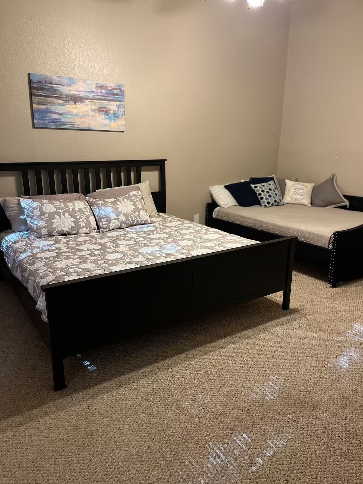 3 bedrooms, iron/ironing board, free WiFi, bed sheets