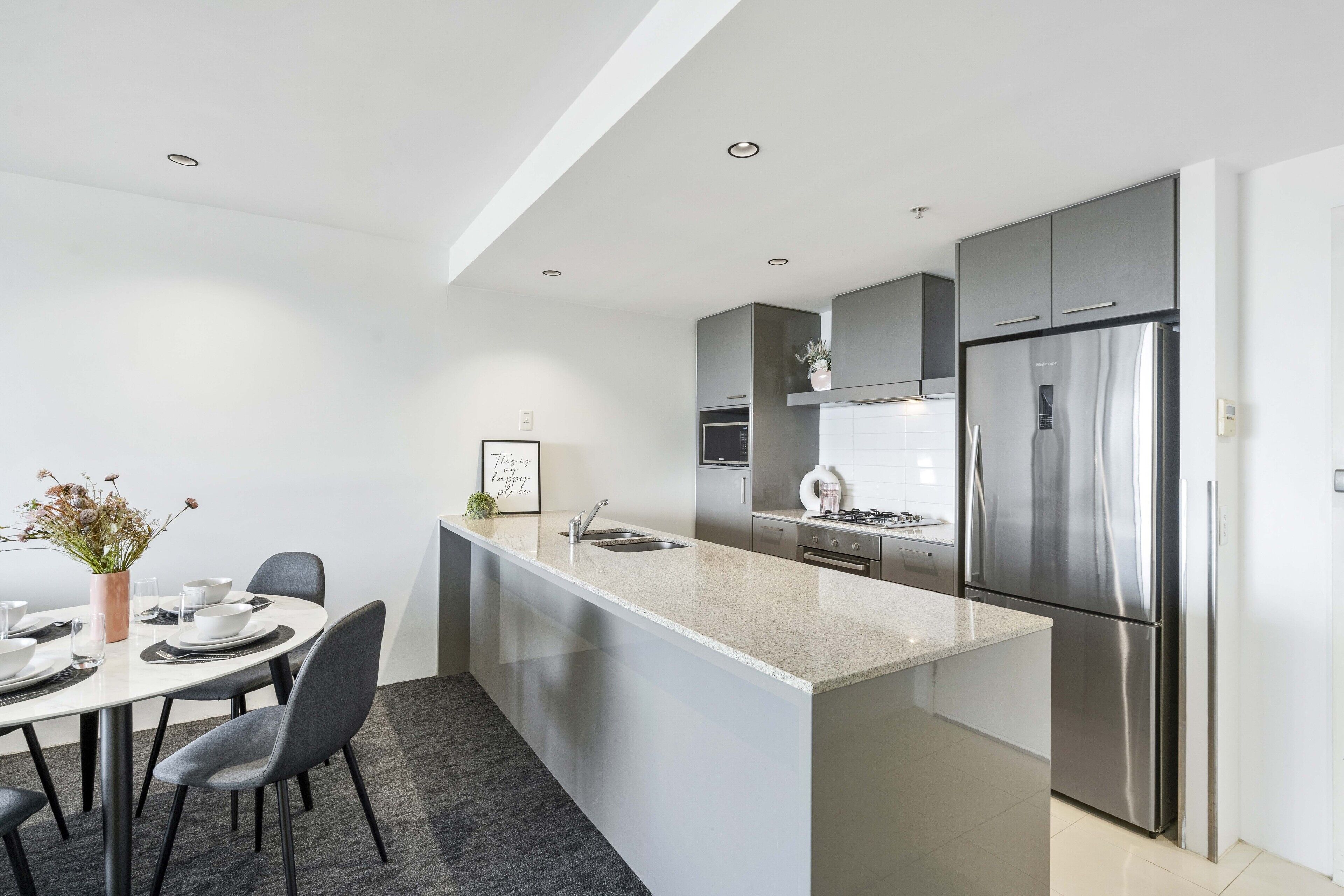 Apartment, 2 Bedrooms, Private Bathroom, River View | Private kitchen | Full-sized fridge, microwave, oven, stovetop