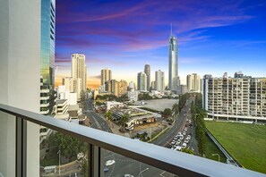 Interior - Avalon Apartments - Wow Stay (Surfers Paradise)