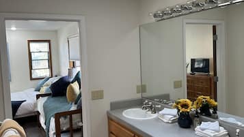 1 makuuhuone, työpöytÀ, silitysrauta/-lauta, ilmainen Wi-Fi