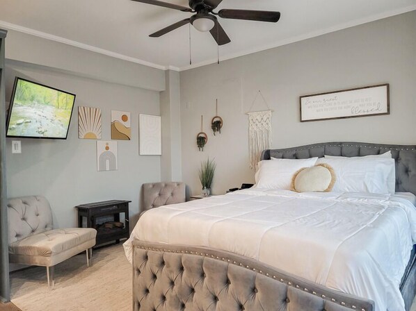 1 bedroom, desk, free WiFi, bed sheets