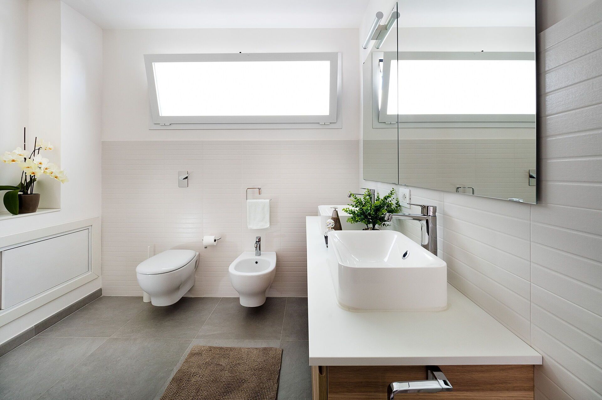 Autumn, Bathroom, Spring, Summer