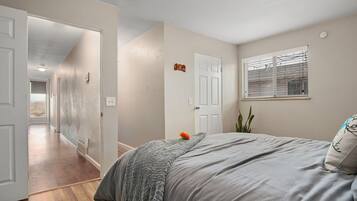 2 Schlafzimmer, Bügeleisen/Bügelbrett, WLAN, Bettwäsche