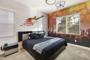 14 bedrooms, iron/ironing board, internet, bed sheets