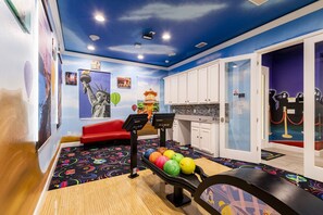 Fitness facility - Wonderfull World Bowling Alley Home, Orlando Mansion 6228 (Orlando)
