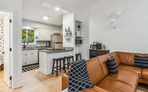 TV, fireplace, offices