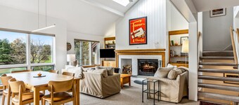 Sauna, Close to Club - Gracious Dartmouth Place 9B