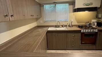 Cookware/dishes/utensils, spices, paper towels