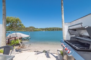 Property grounds - Riverside Gem, Noosa Heads (Noosa Heads)