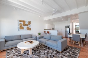 Smart TV - Riverside Gem, Noosa Heads (Noosa Heads)