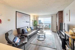 TV, fireplace, offices
