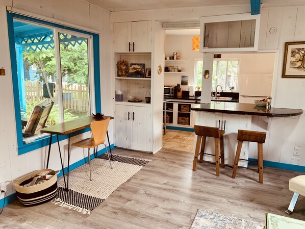 Fridge, microwave, stovetop, electric kettle