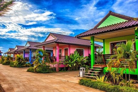 Basic House, 1 Double Bed | 1 bedroom, blackout drapes, free WiFi. Chatchawan Resort